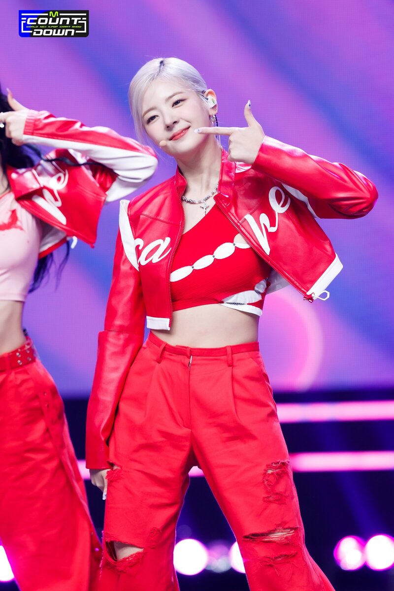 230810 ITZY Lia - 'CAKE' at M COUNTDOWN documents 8