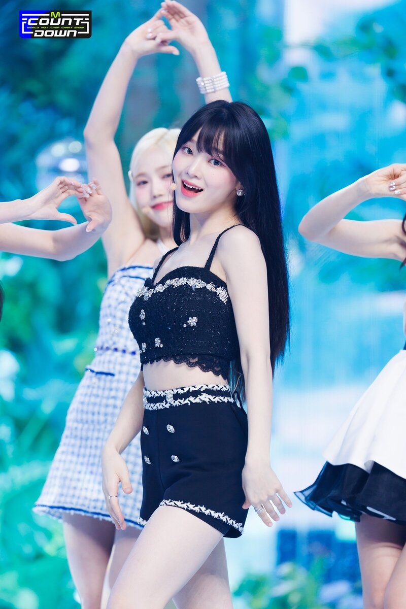 230727 OH MY GIRL Seunghee - 'Summer Comes' at M COUNTDOWN documents 7