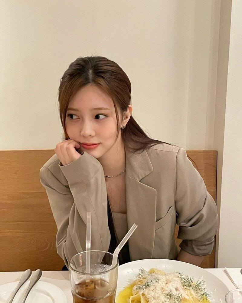 May 12, 2022 Eunchae Instagram Update (DIA) documents 2