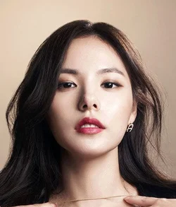 Min Hyo Rin