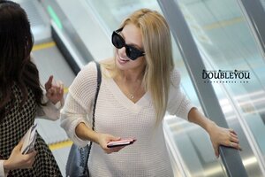131011 Girls' Generation Hyoyeon at Incheon Airport