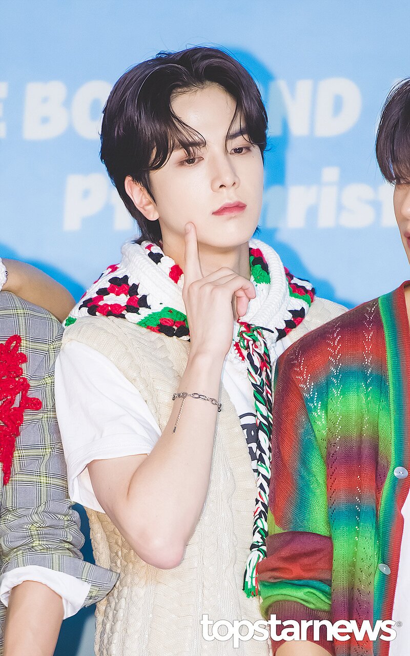 230807 The Boyz Younghoon - 'PHANTASY Pt.1 Christmas In August' Press Conference documents 1
