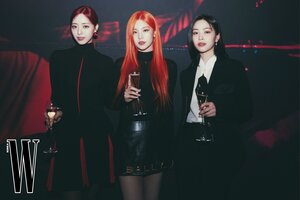 231221 - W Korea Update - ITZY at the W Korea 'Love Your W' Event