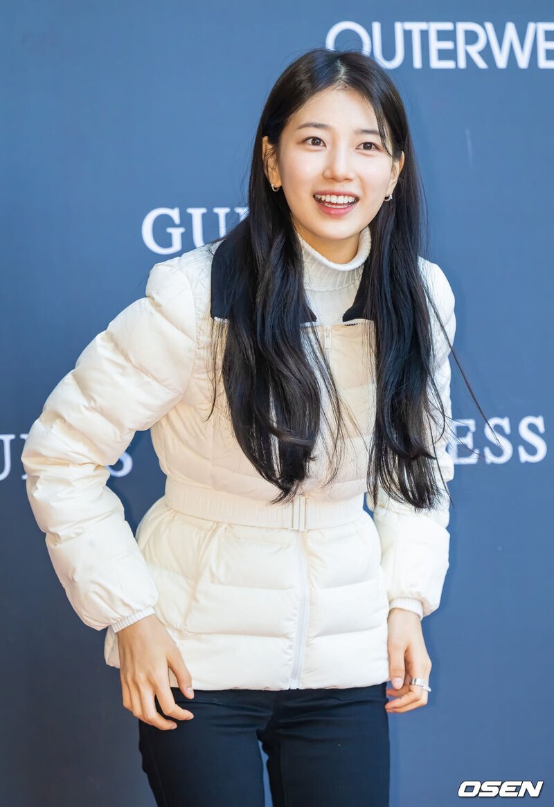 231112 Suzy at GUESS Pop-Up Store Event in Seoul documents 17