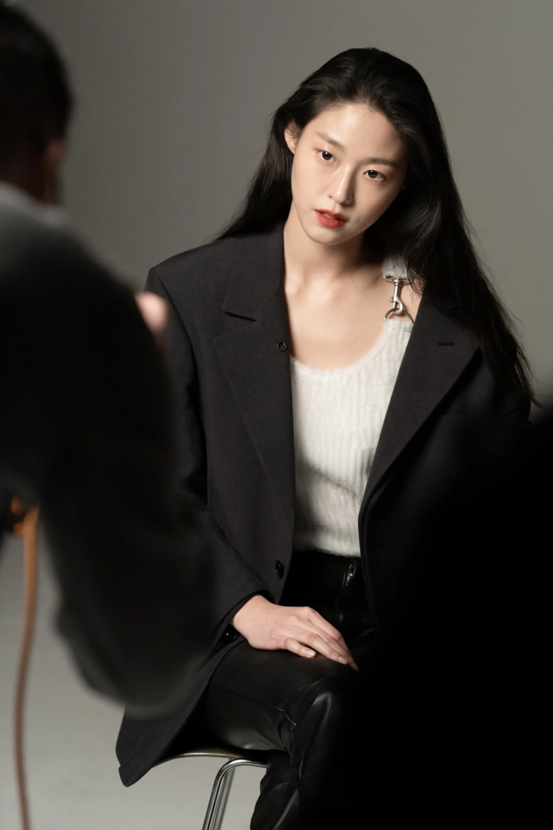 210302 FNC Naver Post - Seolhyun Vogue Photoshoot Behind documents 2