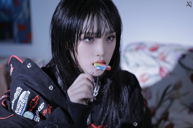 230125 YUEHUA Entertainment Naver Update - YENA - ‘Love War’ Jacket Behind Photos documents 2