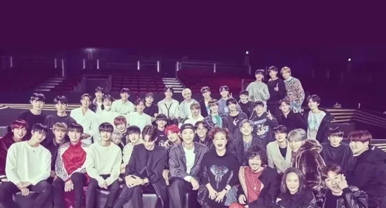“Reply 2018!” — Korean Netizens React to an Old Photo Showing BTS, GOT7, Wanna One, and Seventeen Together