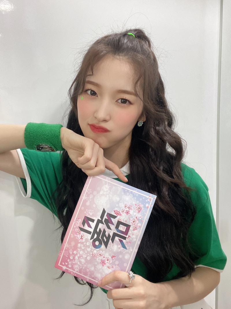 210402 OH MY GIRL SNS Update - Arin documents 10