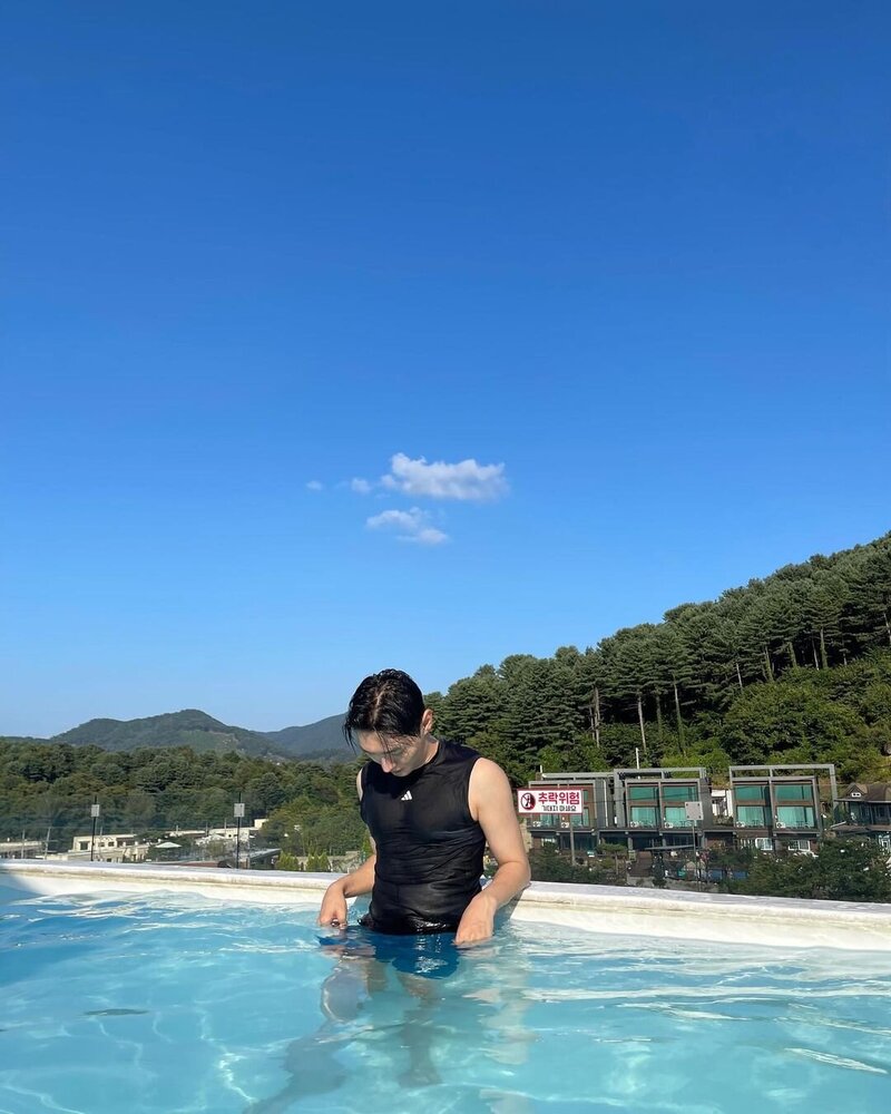 230921 - Jisung Instagram Update documents 2