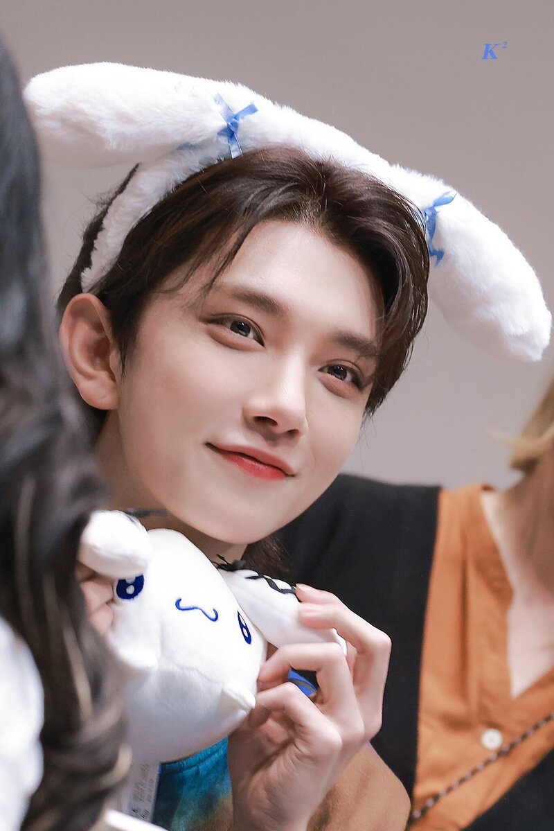 230507 SEVENTEEN Joshua at Music Plant Fansign Event documents 4