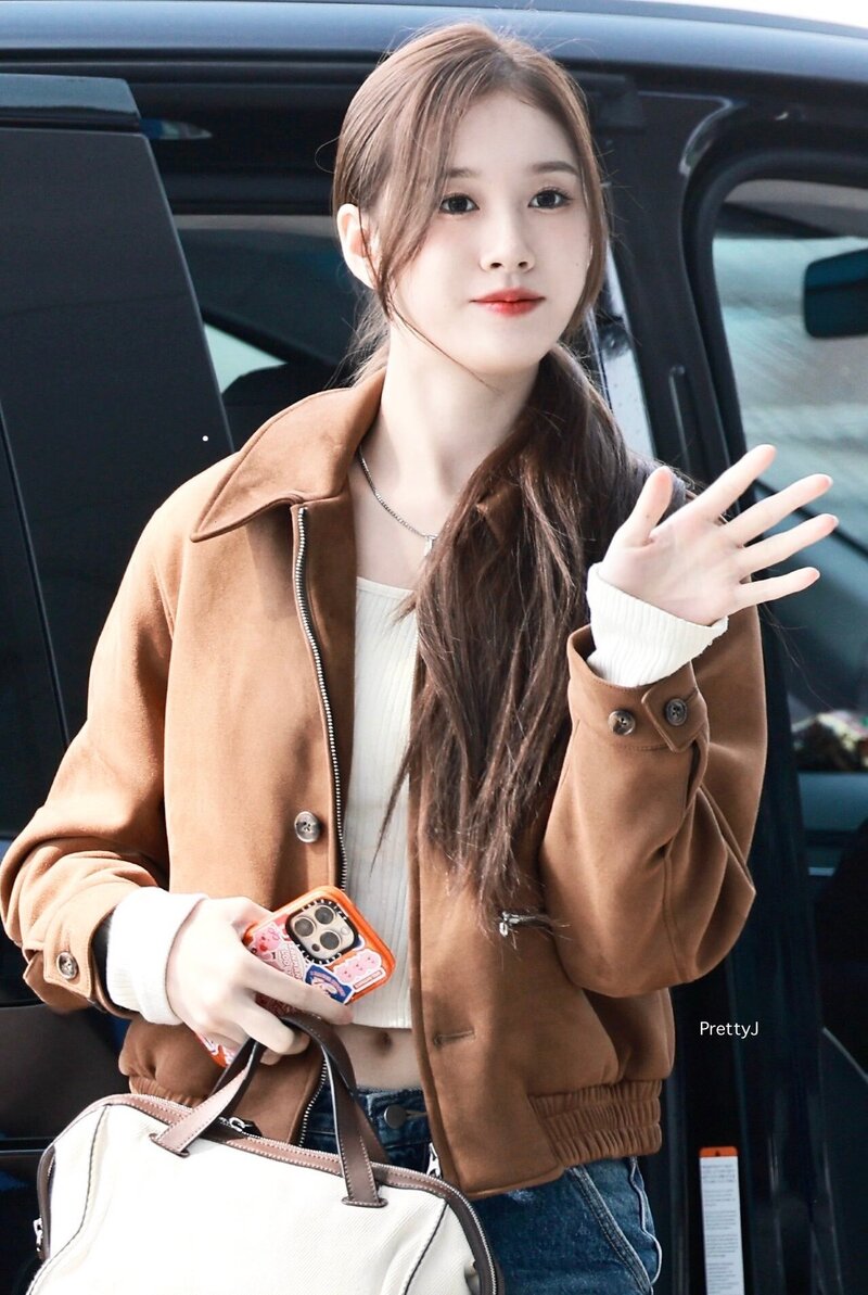 240412 STAYC J - ICN Airport documents 3