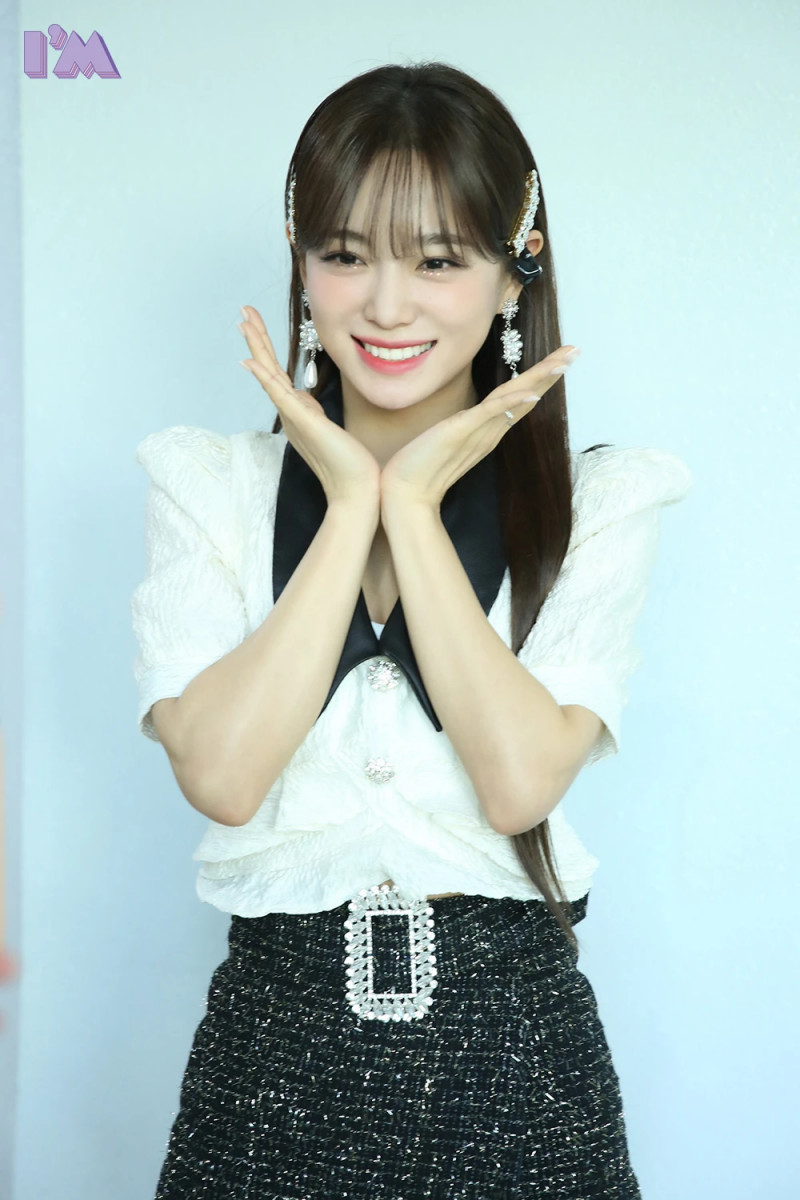 210430 Jellyfish Naver Post - Sejeong 'Warning' Music Show Behind documents 21