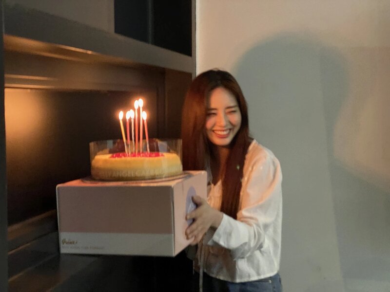 210320 fromis_9 SNS Update - Happy Birthday Jiwon documents 27