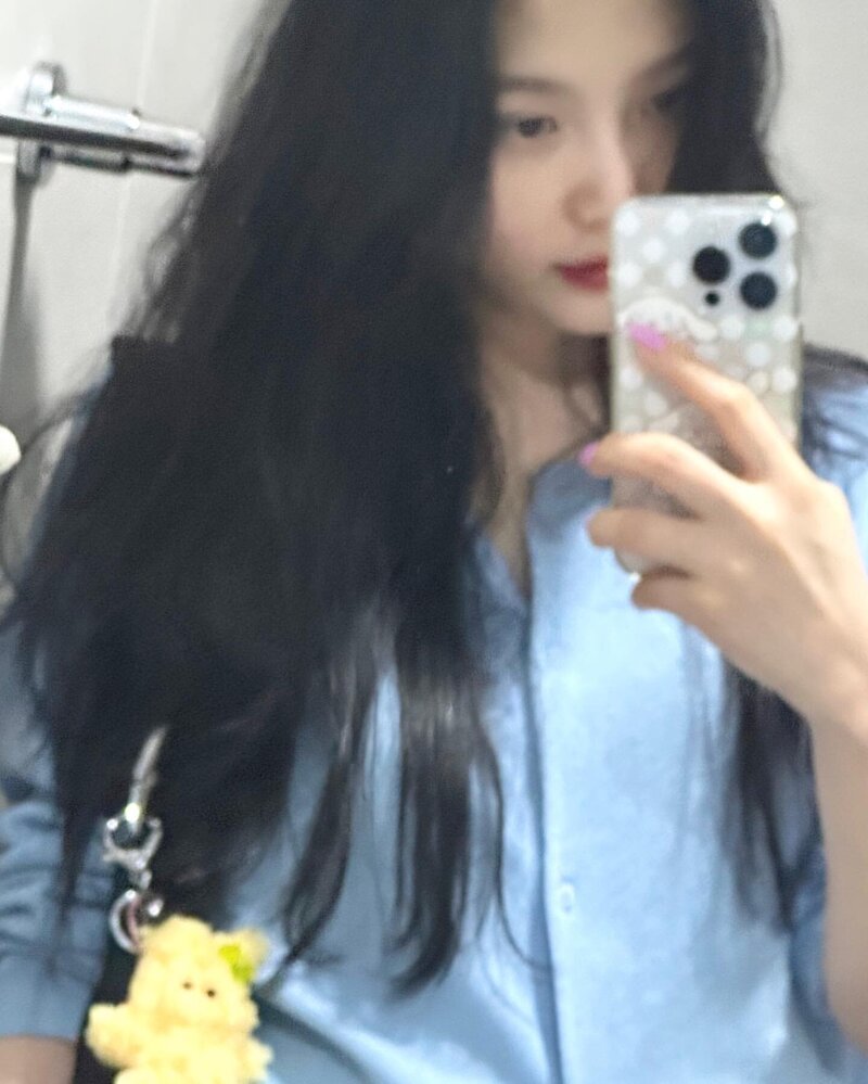 240414 Red Velvet Joy Instagram Update documents 3