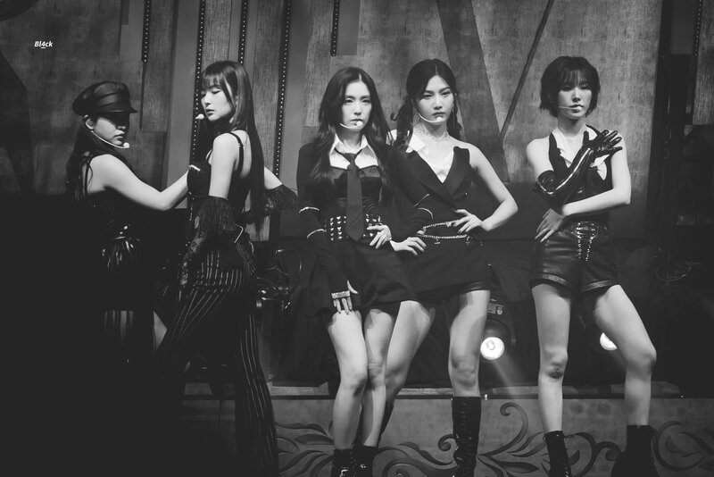 230402 Red Velvet - 'R to V' Concert in Seoul Day 2 documents 3