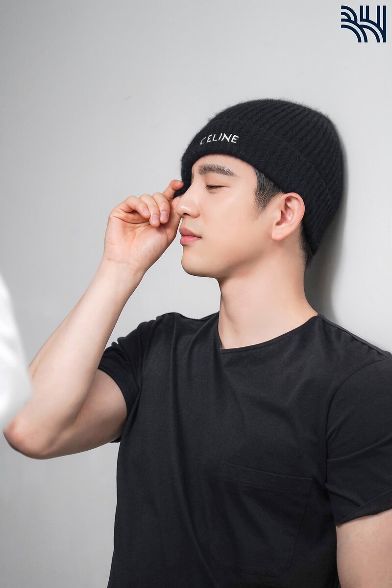 220614 BH ENT. Naver Post- JINYOUNG 'MARIE CLAIRE Korea' June Issue Photoshoot Behind-The-Scenes documents 14