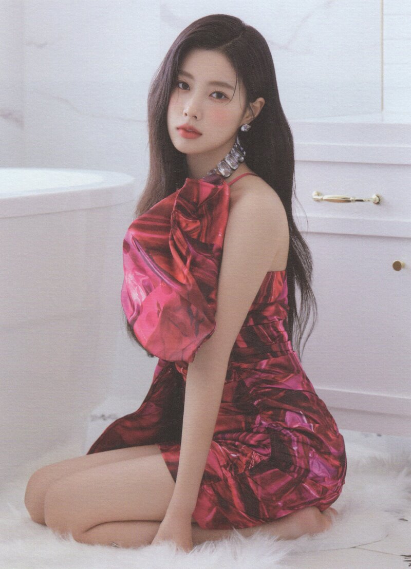 Kang Hyewon - Winter Special Album [W] (Scans) documents 1