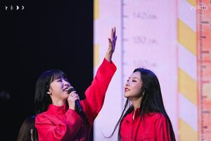 221118 MAMAMOO Moon Byul & Whee In - 'MY CON' World Tour  in Seoul Day 1