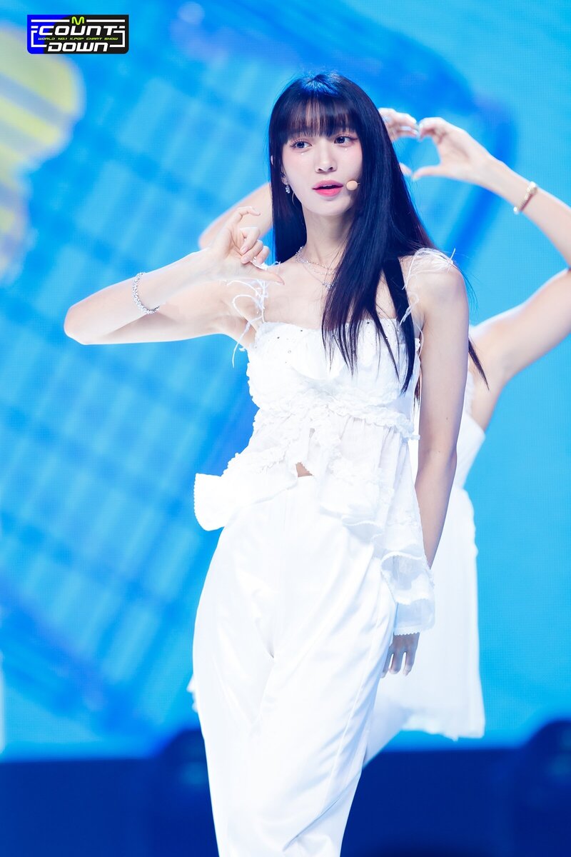 230803 OH MY GIRL Yubin - 'Summer Comes' at M COUNTDOWN documents 7