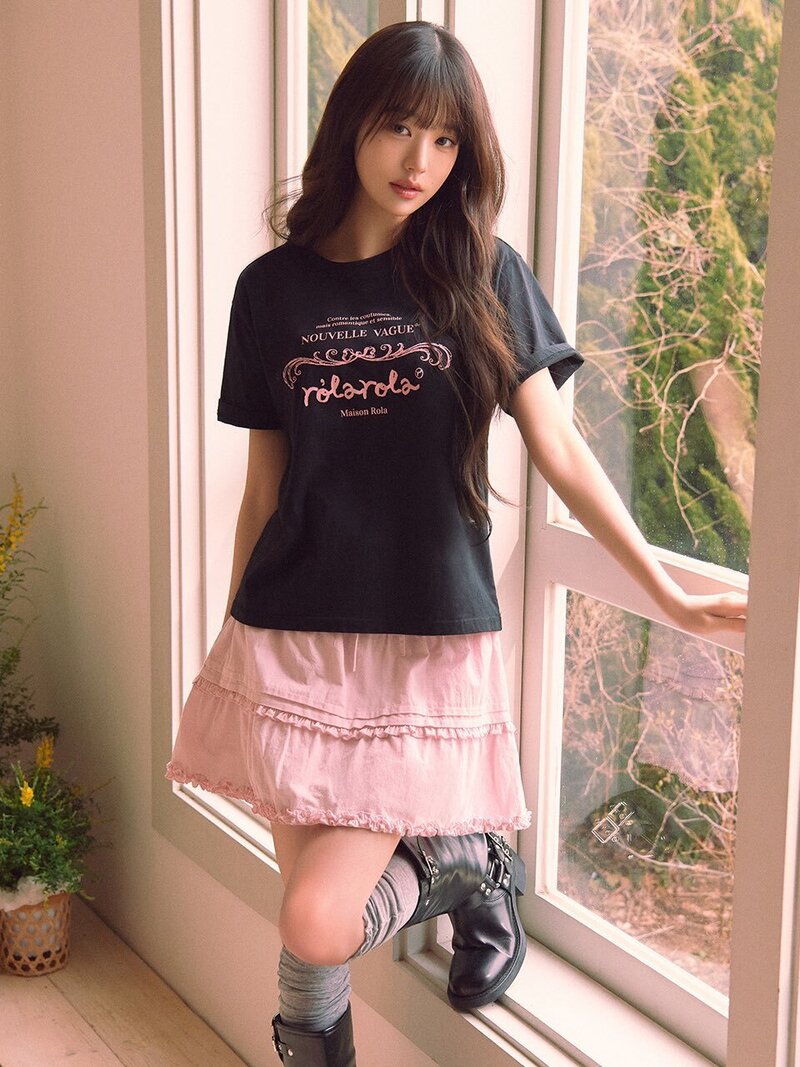 IVE Jang Wonyoung for rolarola - 24 Summer Collection documents 5