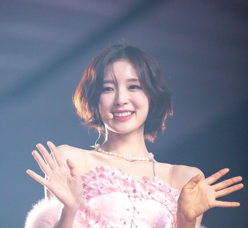 231125 OH MY GIRL Arin - Fan Concert 'Oh My Land' documents 18