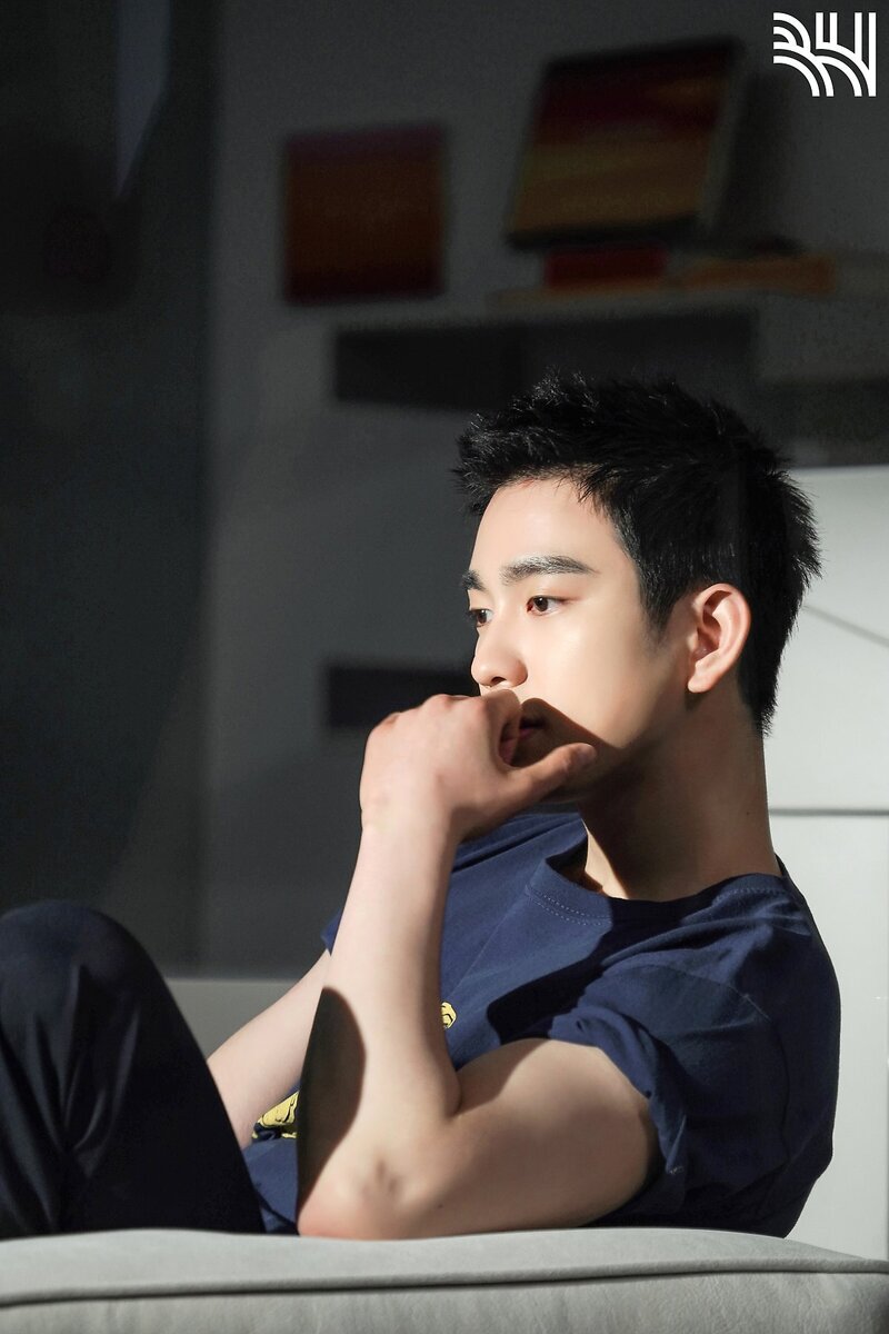 220614 BH ENT. Naver Post- JINYOUNG 'MARIE CLAIRE Korea' June Issue Photoshoot Behind-The-Scenes documents 11