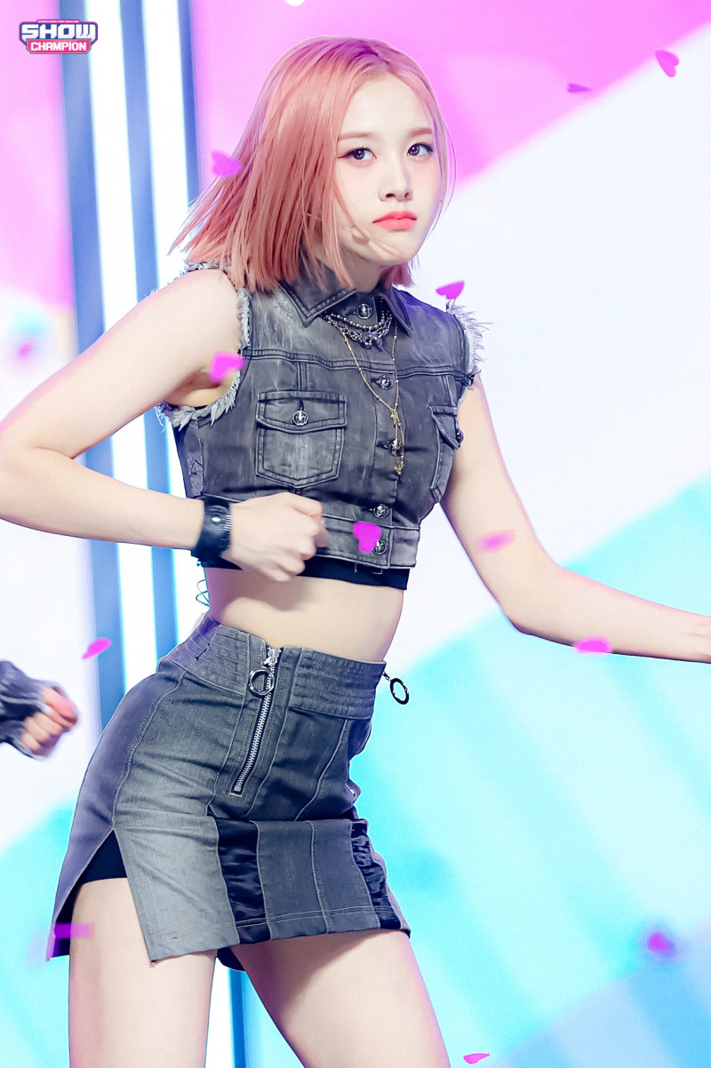 210414 STAYC - 'ASAP' at Show Champion documents 20