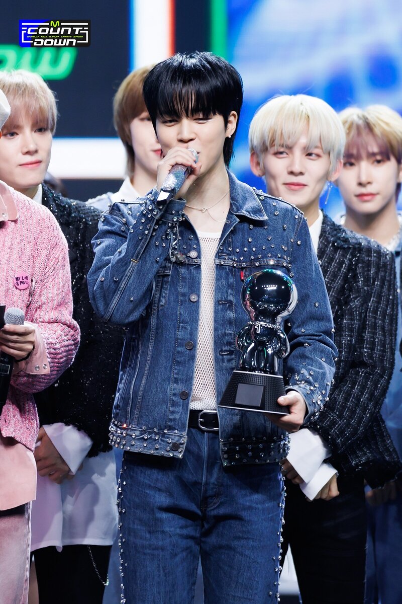 230330 BTS Jimin - 'Like Crazy' at M COUNTDOWN documents 7
