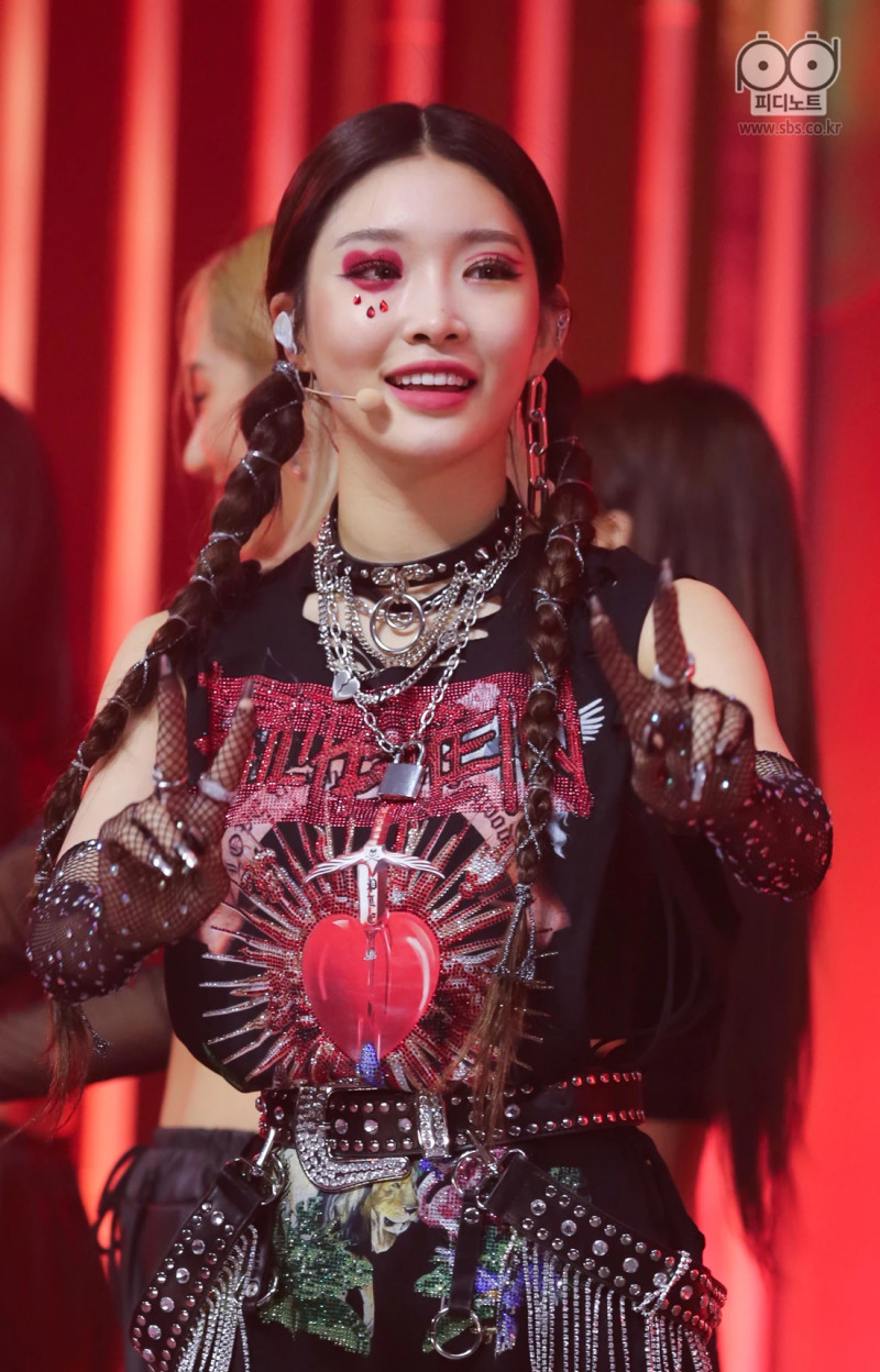 210221 Chungha - 'Bicycle' at Inkigayo (SBS PD Note Update) documents 1