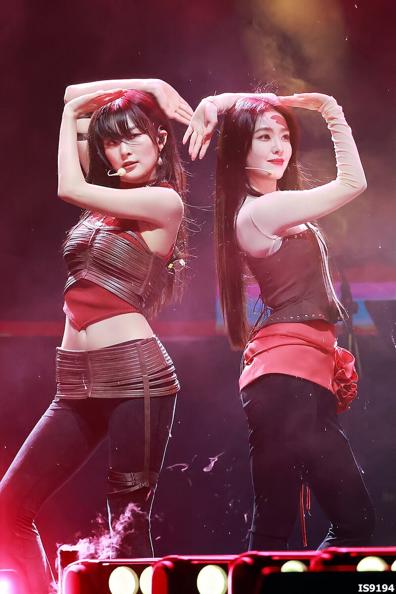 231231 Red Velvet Irene & Seulgi - Bonifacio Global City 2024 New Year’s Countdown documents 4