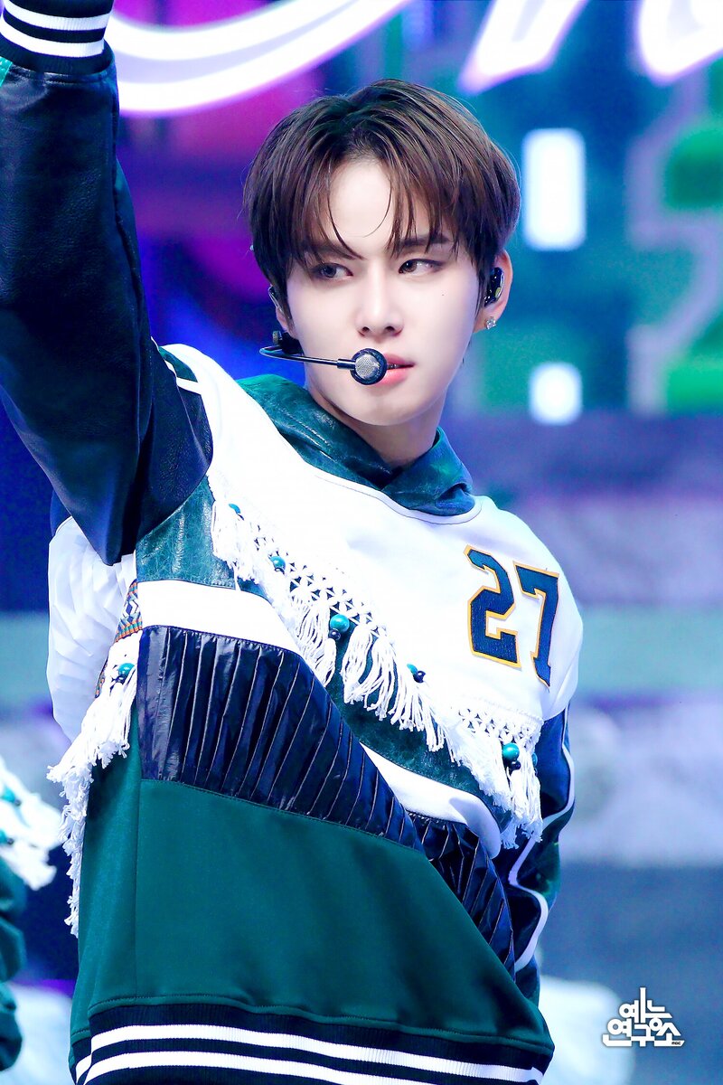 231014 NCT 127 Jungwoo - 'Fact Check' at Music Core documents 2