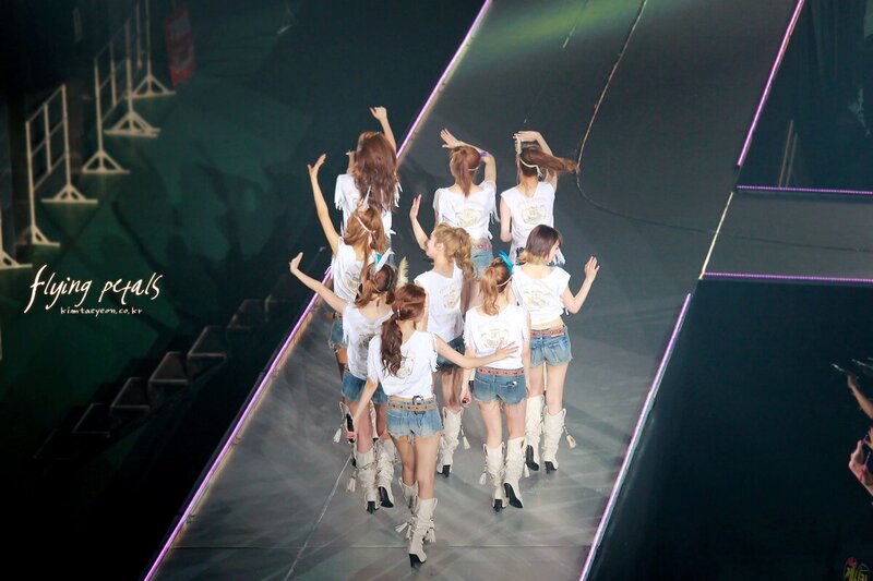 110601 Girls' Generation at Girls' Generation 1st Japan Arena Tour in Osaka documents 2