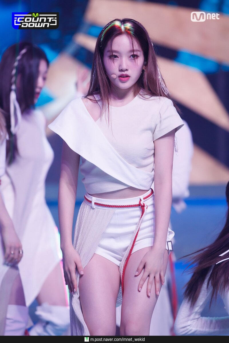 210701 LOONA - PTT (Paint The Town) at M Countdown documents 14