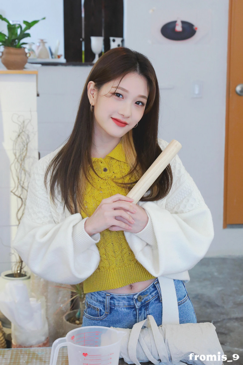 210423 fromis_9 Naver Post -  Seoyeon Nagyung & Jiheon - FM 1.24  Behind - Workshop Experience documents 5