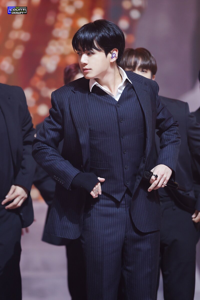 231116 BTS Jungkook - 'Standing Next To You' at M Countdown documents 8