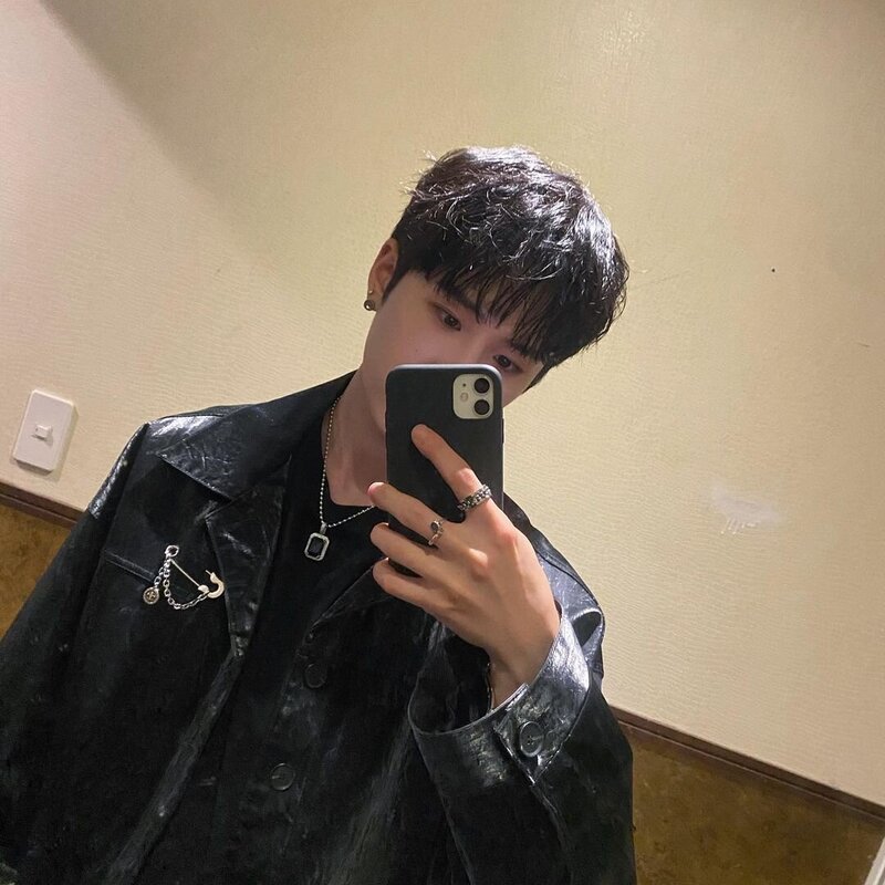 220927  - Younghoon Instagram Update documents 1