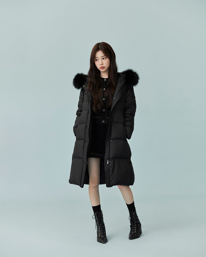 KANG HYEWON for Roem 2023 Winter Collection 'My Romantic Play' documents 2