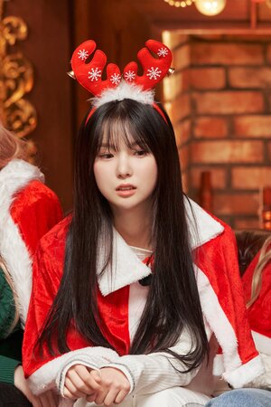 231229 WakeOne Naver Update - Yujin - Kep1erving My Own Santa & Kep1erving Awards [Behind the Scenes]
