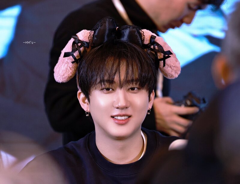 240203 StrayKids Changbin - KMS Fansign Event documents 6