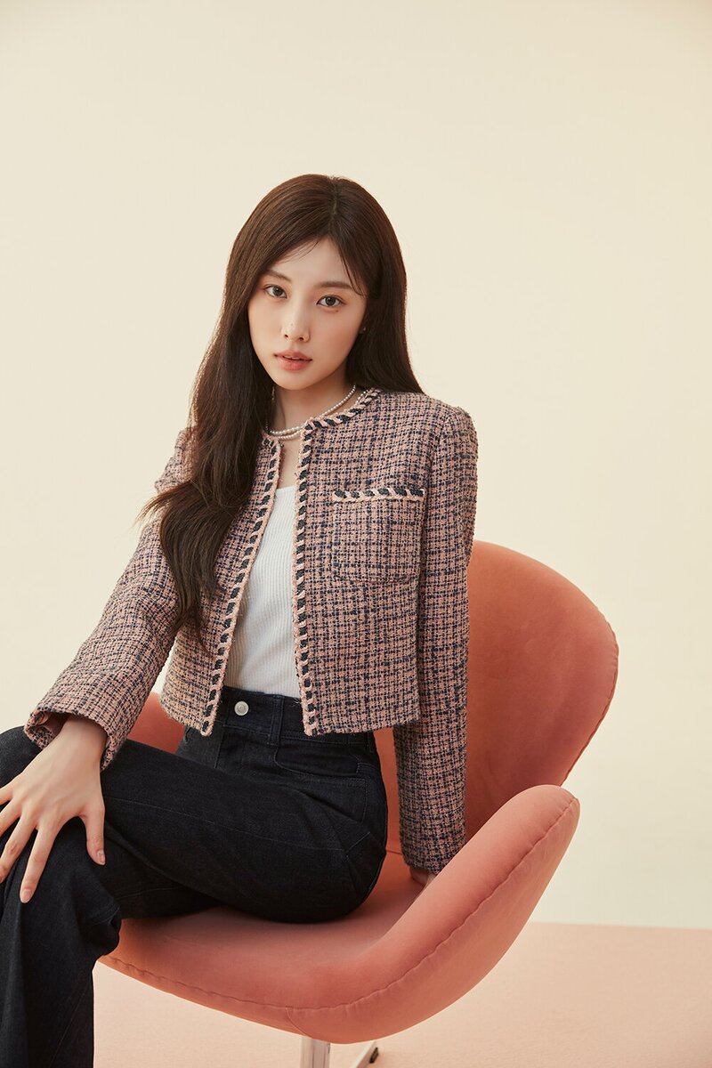 Kang Hyewon for Roem 2023 Fall Collection 'Fill Your Romance' documents 4