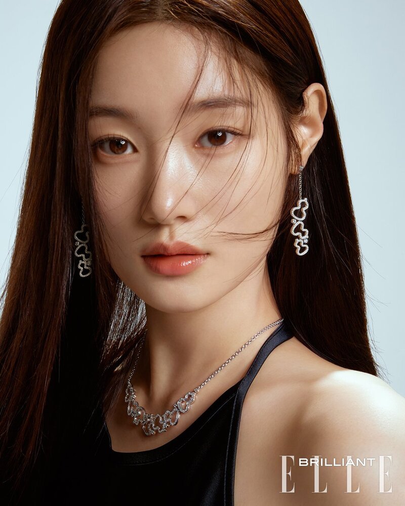 JUNG CHAEYEON for ELLE BRILLIANT x QEELIN Jewellery May Issue 2023 documents 2