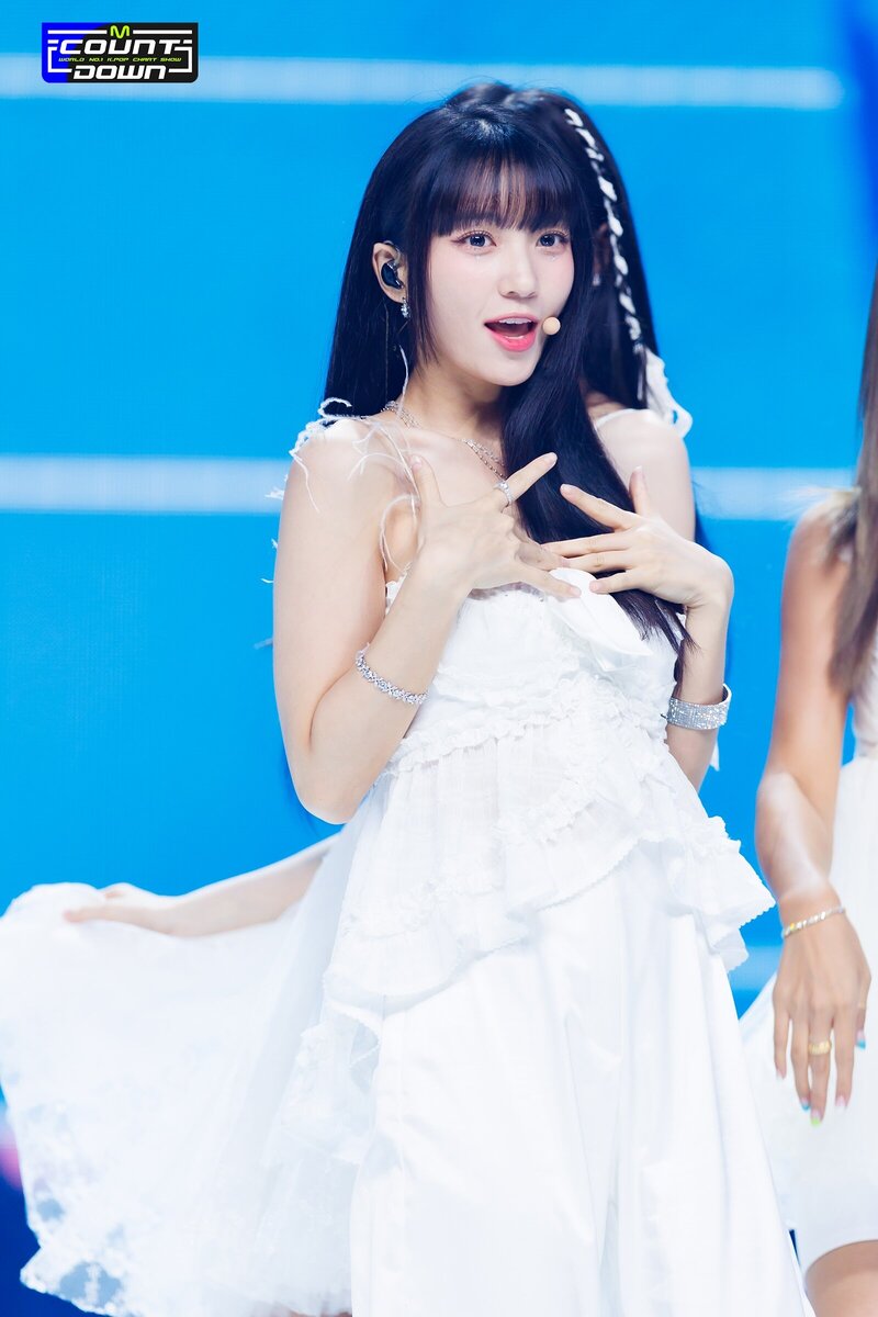 230803 OH MY GIRL Yubin - 'Summer Comes' at M COUNTDOWN documents 3