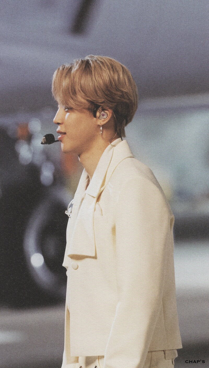 BTS Jimin - BEYOND THE STAGE Documentary Photobook 'THE DAY WE MEET' (Scans) documents 17