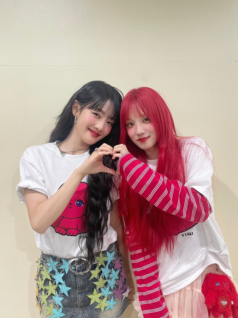 240423 - (G)I-DLE Twitter Update with YUQI n MINNIE documents 2