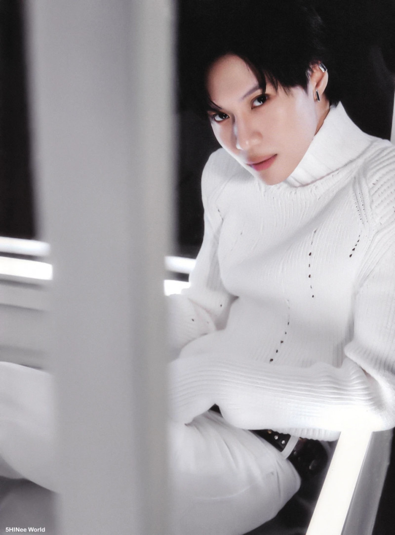 [SCANS] TAEMIN "Never Gonna Dance Again" Extended Version documents 19