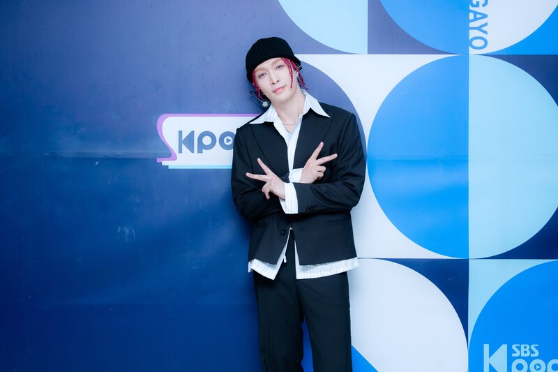 240421 SBS KPOP Twitter/X Update with Lay - Inkigayo Photowall documents 2