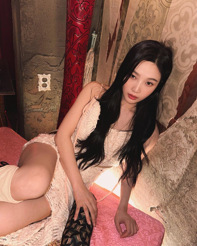 231203 Red Velvet Joy Instagram Update documents 7