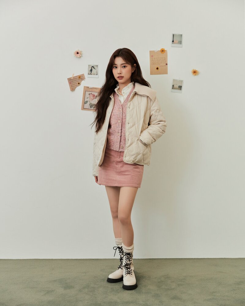 Kang Hyewon for Roem 2023 Pre-Winter Collection 'My Romantic Play' documents 6