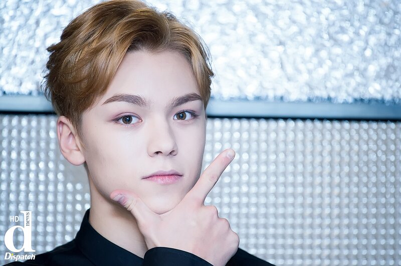 161116 SEVENTEEN for MBC Every1 'StarShow 360' preparation [Dispatch] - Vernon documents 1