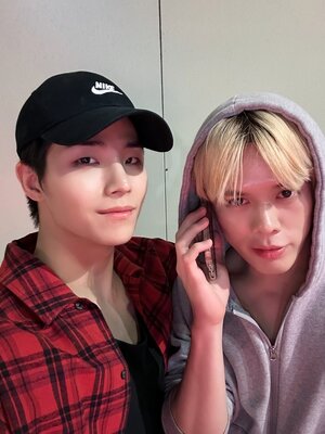 230523 GHOST9 Twitter Update - Junhyung and Prince